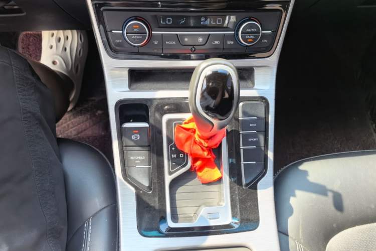 Used Geely Auto Emgrand GS 2019 1.4T CVT Edition Gear Lever