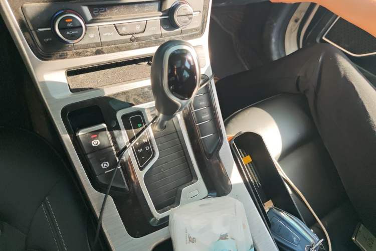 Used Geely Auto Emgrand GS 2019 1.4T CVT Edition Gear Lever