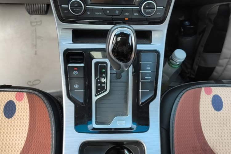 Used Geely Auto Emgrand GS 2019 1.4T CVT Edition Gear Lever
