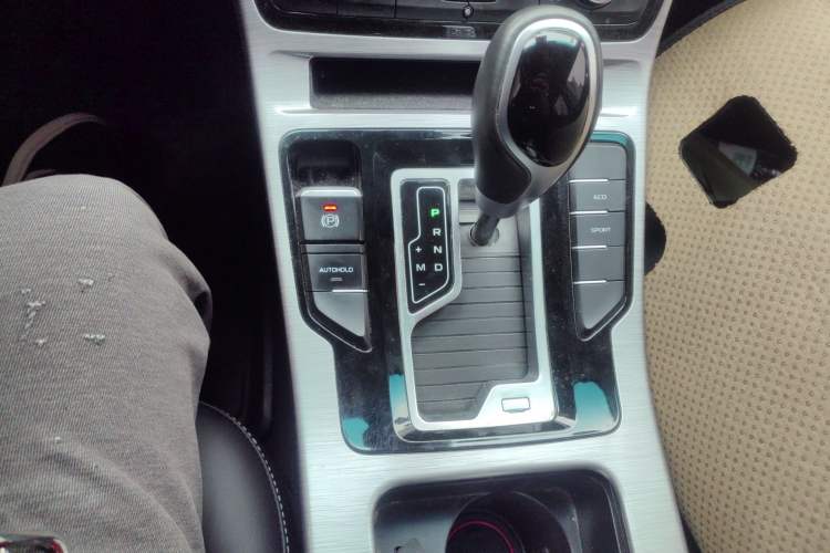 Used Geely Auto Emgrand GS 2019 1.4T CVT Edition Gear Lever