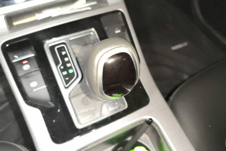 Used Geely Auto Emgrand GS 2019 1.4T CVT Edition Gear Lever