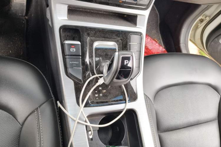 Used Geely Auto Emgrand GS 2019 1.5TD DCT Active 260T Gear Lever
