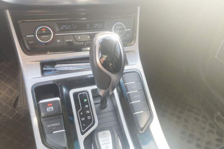 Used Geely Auto Emgrand GS 2019 1.4T CVT Edition Gear Lever