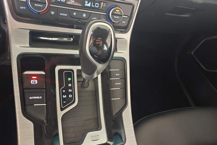 Used Geely Auto Emgrand GS 2019 1.4T CVT Edition Gear Lever