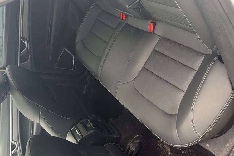 Used Geely Auto Emgrand GS 2019 1.4T CVT Edition Interior 3