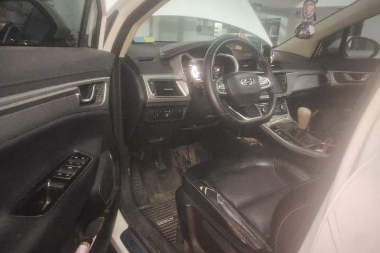 Used Geely Auto Emgrand GS 2019 1.4T Manual Ya Interior 3