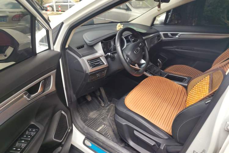 Used Geely Auto Emgrand GS 2019 1.4T Manual Ya Interior 3