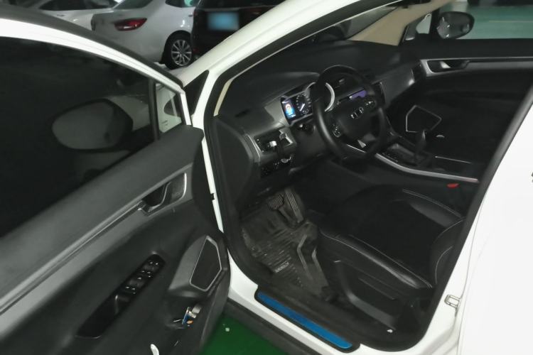 Used Geely Auto Emgrand GS 2019 1.4T CVT Edition Interior 3