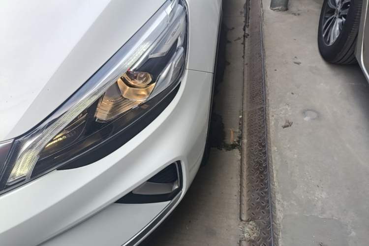 Used Geely Auto Emgrand GS 2019 1.4T CVT Edition Left Front Headlight