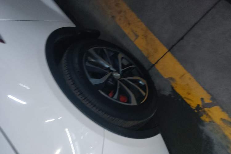 Used Geely Auto Emgrand GS 2019 1.5TD DCT Active 260T Left Front Wheel Hub