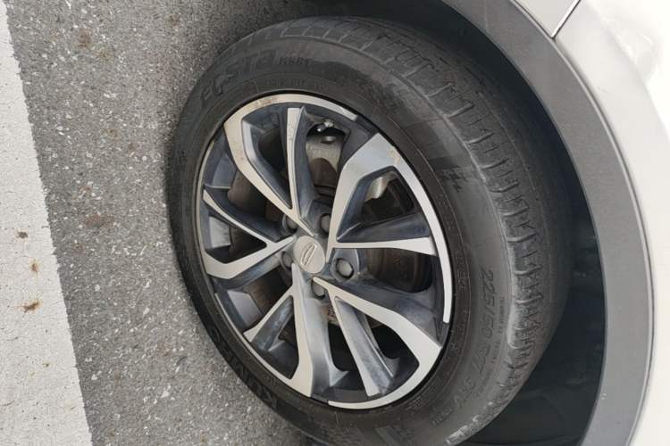 Used Geely Auto Emgrand GS 2019 1.4T CVT Edition Left Front Wheel Hub