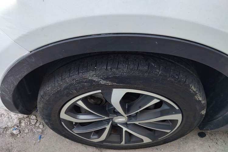 Used Geely Auto Emgrand GS 2019 1.4T CVT Edition Left Front Wheel Hub