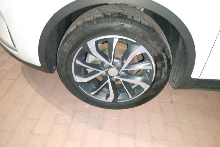 Used Geely Auto Emgrand GS 2019 1.4T CVT Edition Left Front Wheel Hub