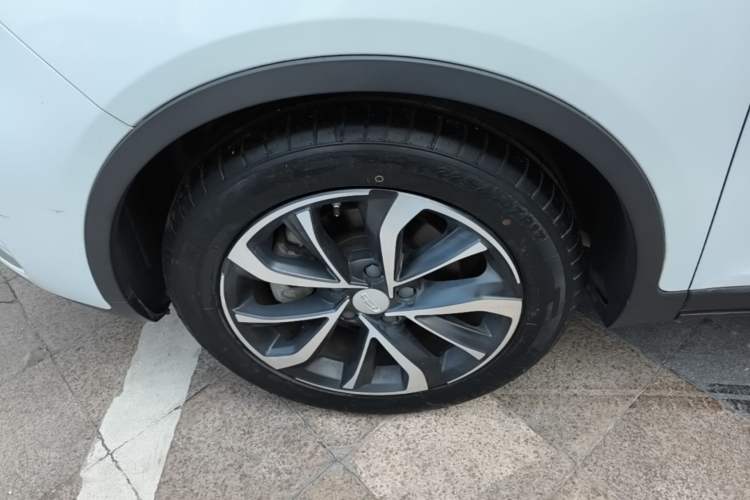 Used Geely Auto Emgrand GS 2019 1.4T CVT Edition Left Front Wheel Hub