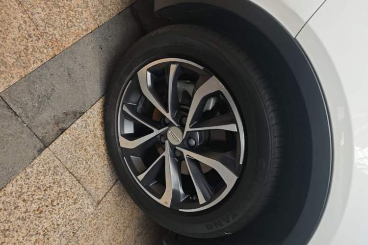 Used Geely Auto Emgrand GS 2019 1.4T CVT Edition Left Front Wheel Hub