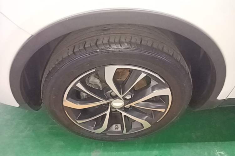 Used Geely Auto Emgrand GS 2019 1.4T CVT Edition Left Front Wheel Hub