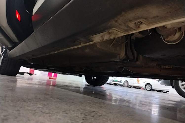 Used Geely Auto Emgrand GS 2019 1.4T CVT Edition Left Side Sill
