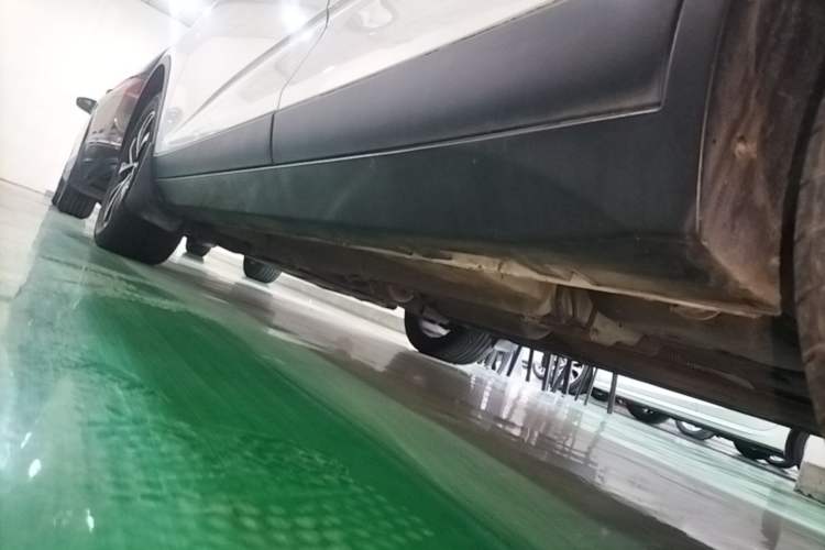 Used Geely Auto Emgrand GS 2019 1.4T CVT Edition Left Side Sill