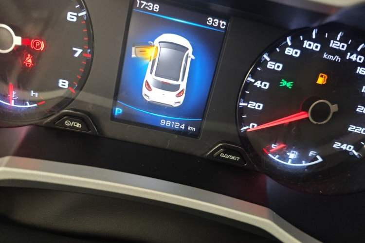 Used Geely Auto Emgrand GS 2019 1.4T CVT Active Odometer Close Up