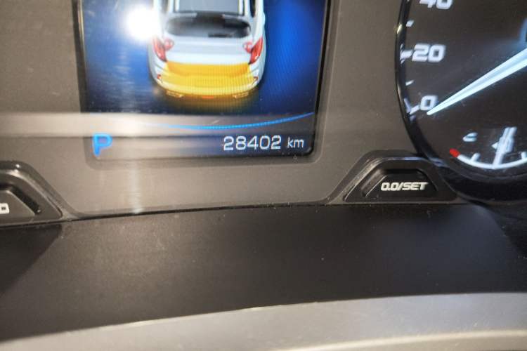 Used Geely Auto Emgrand GS 2019 1.4T CVT Edition Odometer Close Up