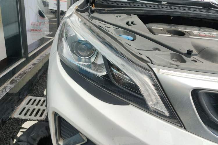Used Geely Auto Emgrand GS 2019 1.4T CVT Edition Right Front Headlight