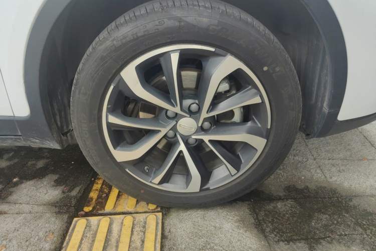 Used Geely Auto Emgrand GS 2019 1.4T Manual Ya Right Front Wheel Hub