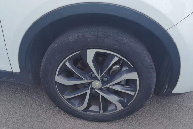 Used Geely Auto Emgrand GS 2019 1.4T CVT Edition Right Front Wheel Hub