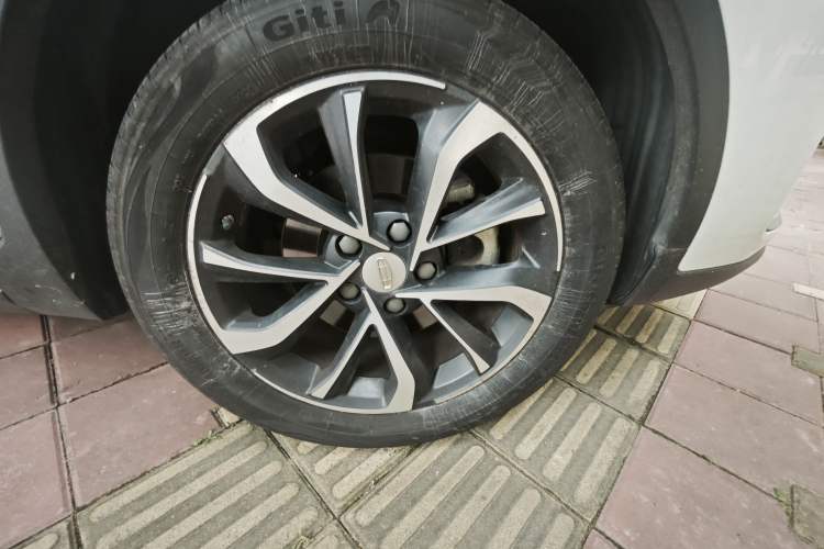Used Geely Auto Emgrand GS 2019 1.4T CVT Edition Right Front Wheel Hub