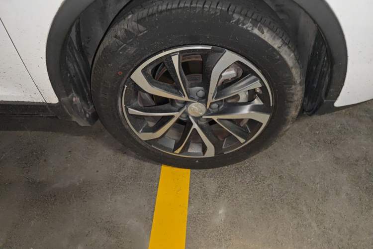 Used Geely Auto Emgrand GS 2019 1.4T Manual Ya Right Front Wheel Hub
