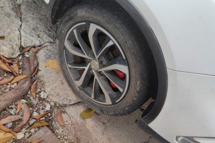 Used Geely Auto Emgrand GS 2019 1.5TD DCT Active 260T Right Front Wheel Hub
