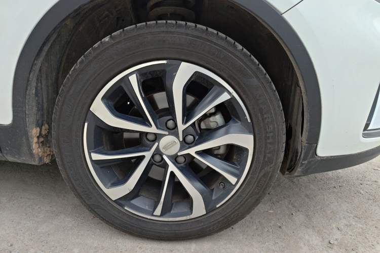 Used Geely Auto Emgrand GS 2019 1.4T CVT Edition Right Front Wheel Hub