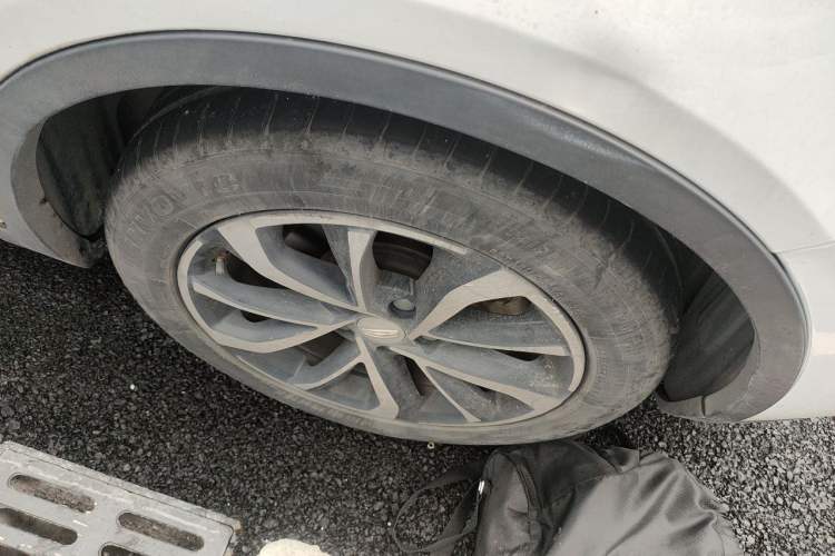 Used Geely Auto Emgrand GS 2019 1.4T CVT Edition Right Front Wheel Hub