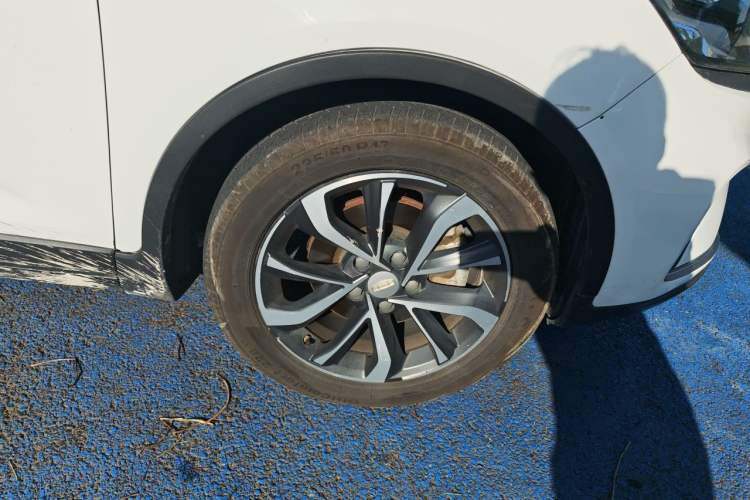 Used Geely Auto Emgrand GS 2019 1.4T CVT Edition Right Front Wheel Hub