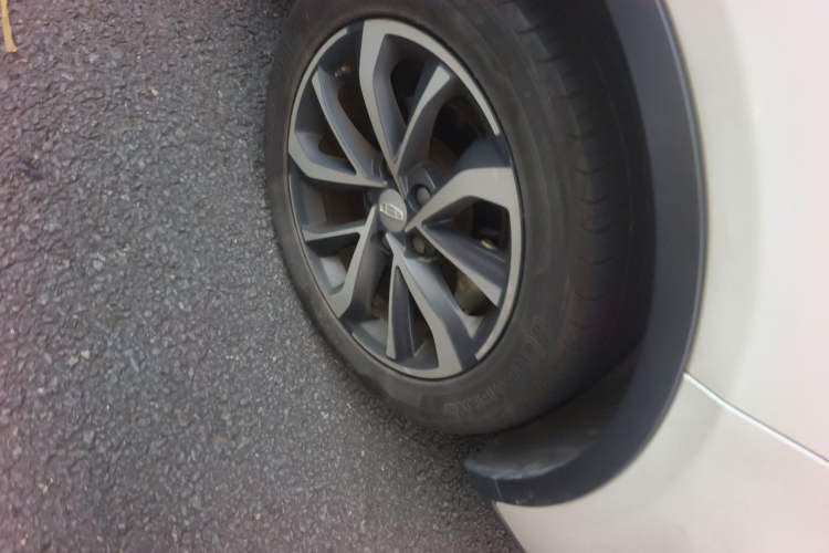 Used Geely Auto Emgrand GS 2019 1.4T CVT Edition Right Front Wheel Hub
