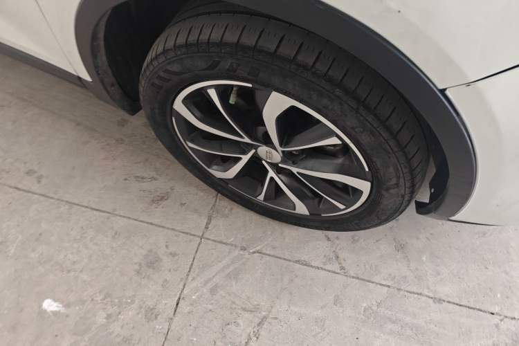 Used Geely Auto Emgrand GS 2019 1.4T CVT Edition Right Front Wheel Hub