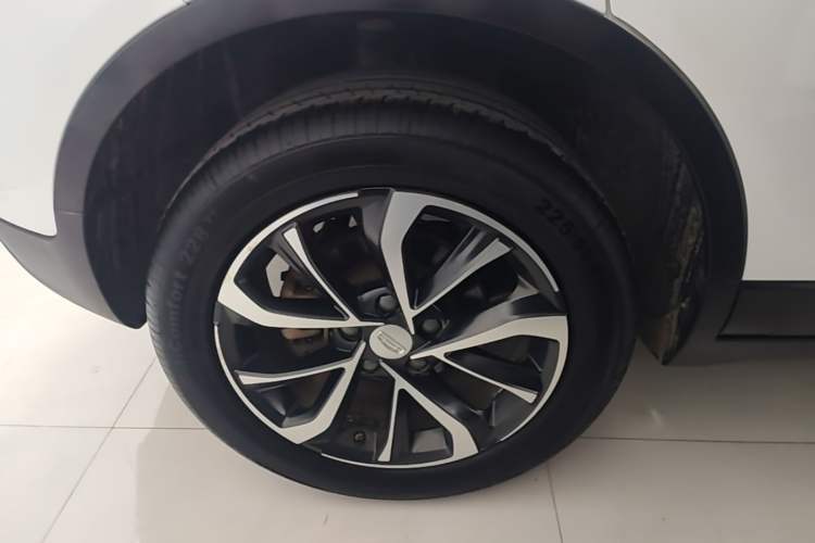 Used Geely Auto Emgrand GS 2019 1.4T CVT Edition Right Rear Wheel Hub