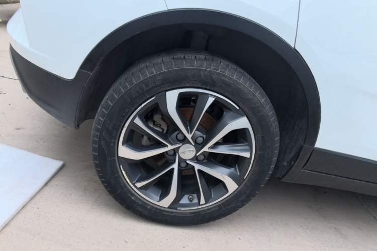 Used Geely Auto Emgrand GS 2019 1.4T CVT Edition Right Rear Wheel Hub
