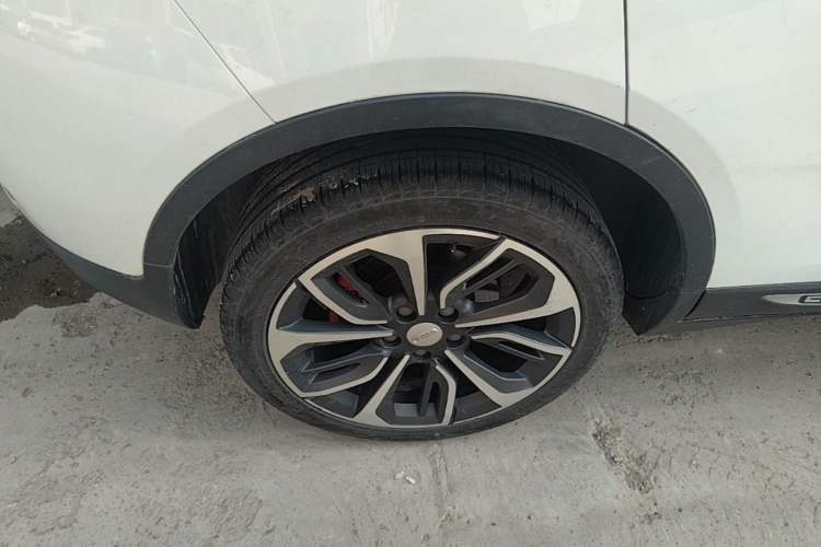 Used Geely Auto Emgrand GS 2019 1.5TD DCT Active Pro 260T Right Rear Wheel Hub