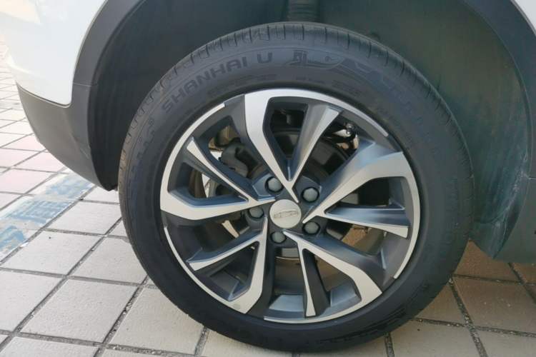 Used Geely Auto Emgrand GS 2019 1.4T CVT Edition Right Rear Wheel Hub