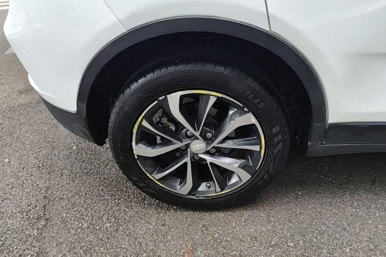 Used Geely Auto Emgrand GS 2019 1.4T CVT Edition Right Rear Wheel Hub