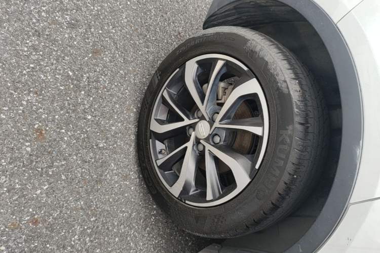 Used Geely Auto Emgrand GS 2019 1.4T CVT Edition Right Rear Wheel Hub