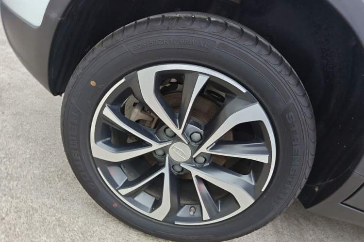 Used Geely Auto Emgrand GS 2019 1.4T CVT Edition Right Rear Wheel Hub