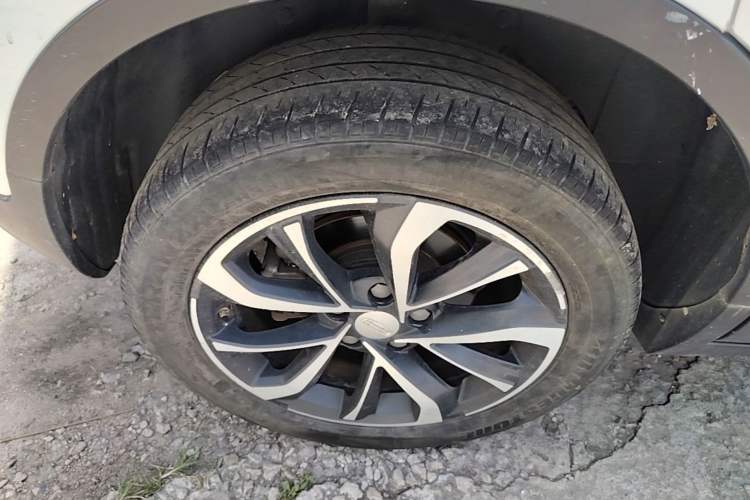 Used Geely Auto Emgrand GS 2019 1.4T CVT Edition Right Rear Wheel Hub