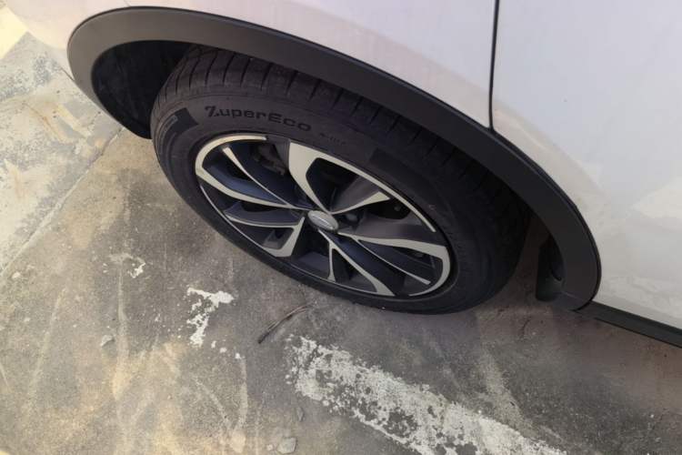 Used Geely Auto Emgrand GS 2019 1.4T CVT Edition Right Rear Wheel Hub