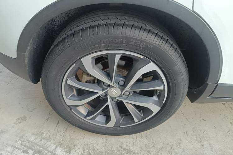 Used Geely Auto Emgrand GS 2019 1.4T CVT Edition Right Rear Wheel Hub