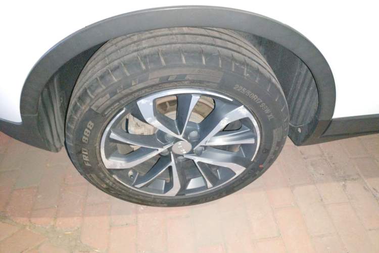 Used Geely Auto Emgrand GS 2019 1.4T CVT Edition Right Rear Wheel Hub
