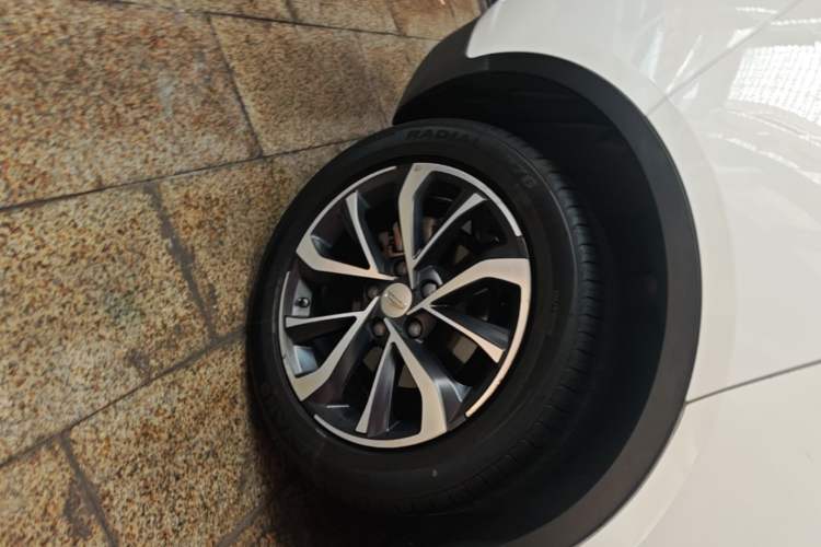 Used Geely Auto Emgrand GS 2019 1.4T CVT Edition Right Rear Wheel Hub