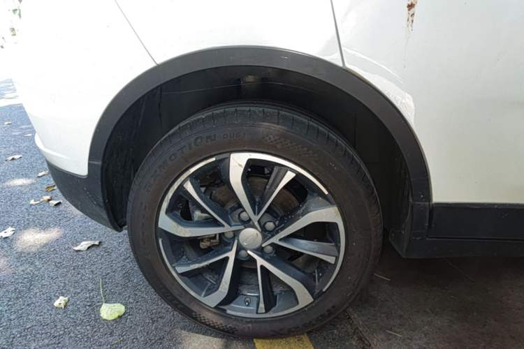 Used Geely Auto Emgrand GS 2019 1.4T CVT Edition Right Rear Wheel Hub