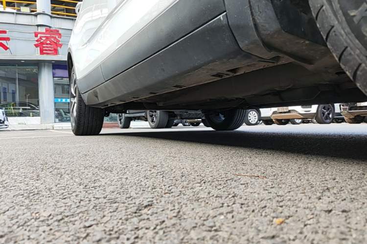 Used Geely Auto Emgrand GS 2019 1.4T CVT Edition Right Side Sill