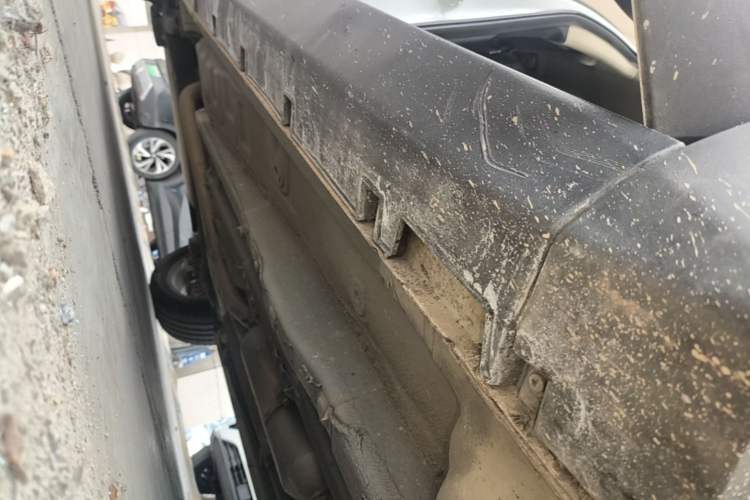 Used Geely Auto Emgrand GS 2019 1.4T CVT Edition Right Side Sill
